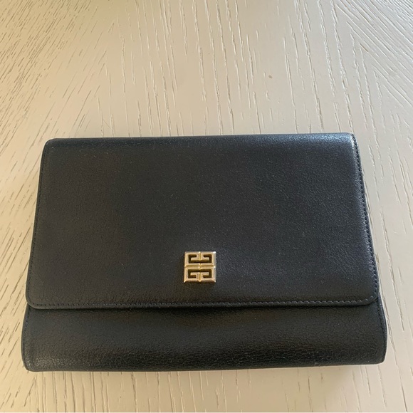 Black vintage Givenchy clutch - Picture 5 of 5